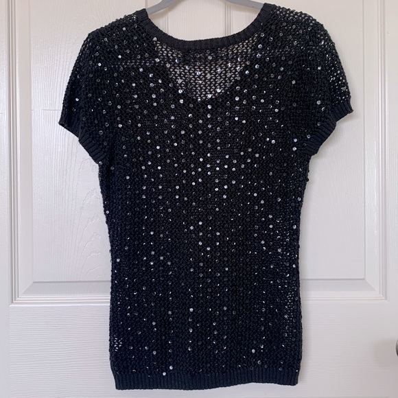 Daisy Fuentes Moda Women's Short Sleeve Sequin Mesh Blouse Sweater Top - Picture 2 of 4